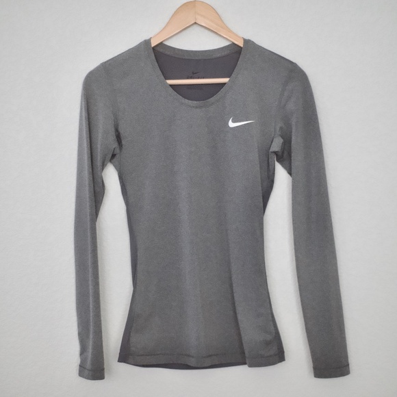 Nike Women's Grey Nike Pro Dri-Fit Tee/Top - Small - Picture 1 of 7